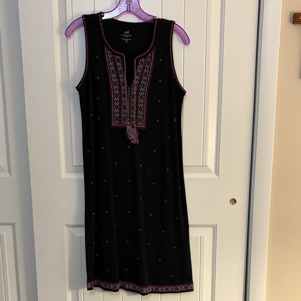 Black Sleeveless Dress with Pink Embroidery